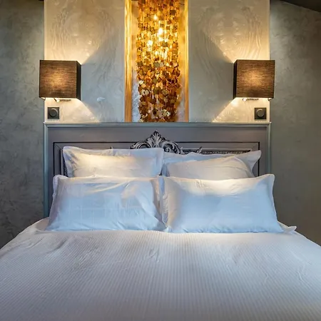 Le Mounestier De Prestige Bed & Breakfast La Barben